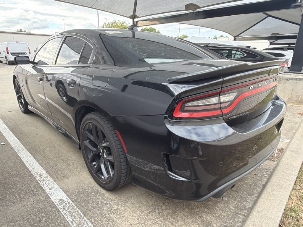 Used 2019 Dodge Charger R/T w/ Blacktop Package RWD image 3