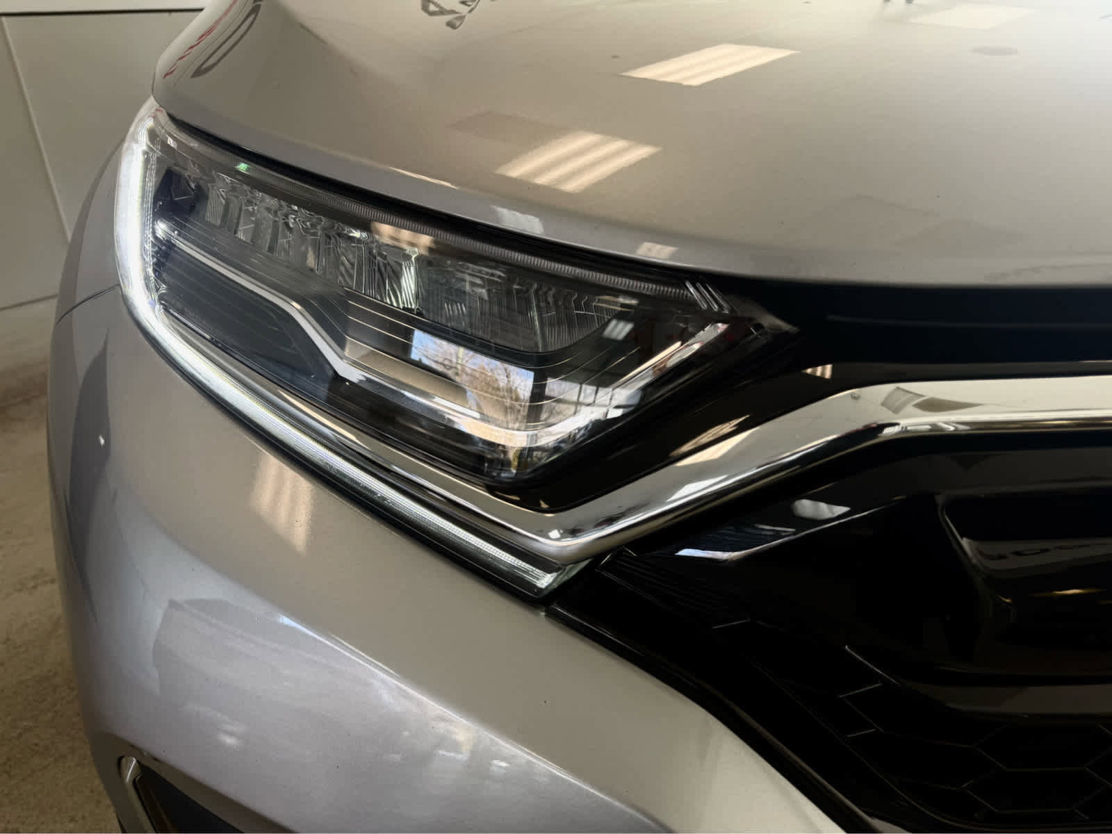 Used 2020 Honda CR-V Touring image 8