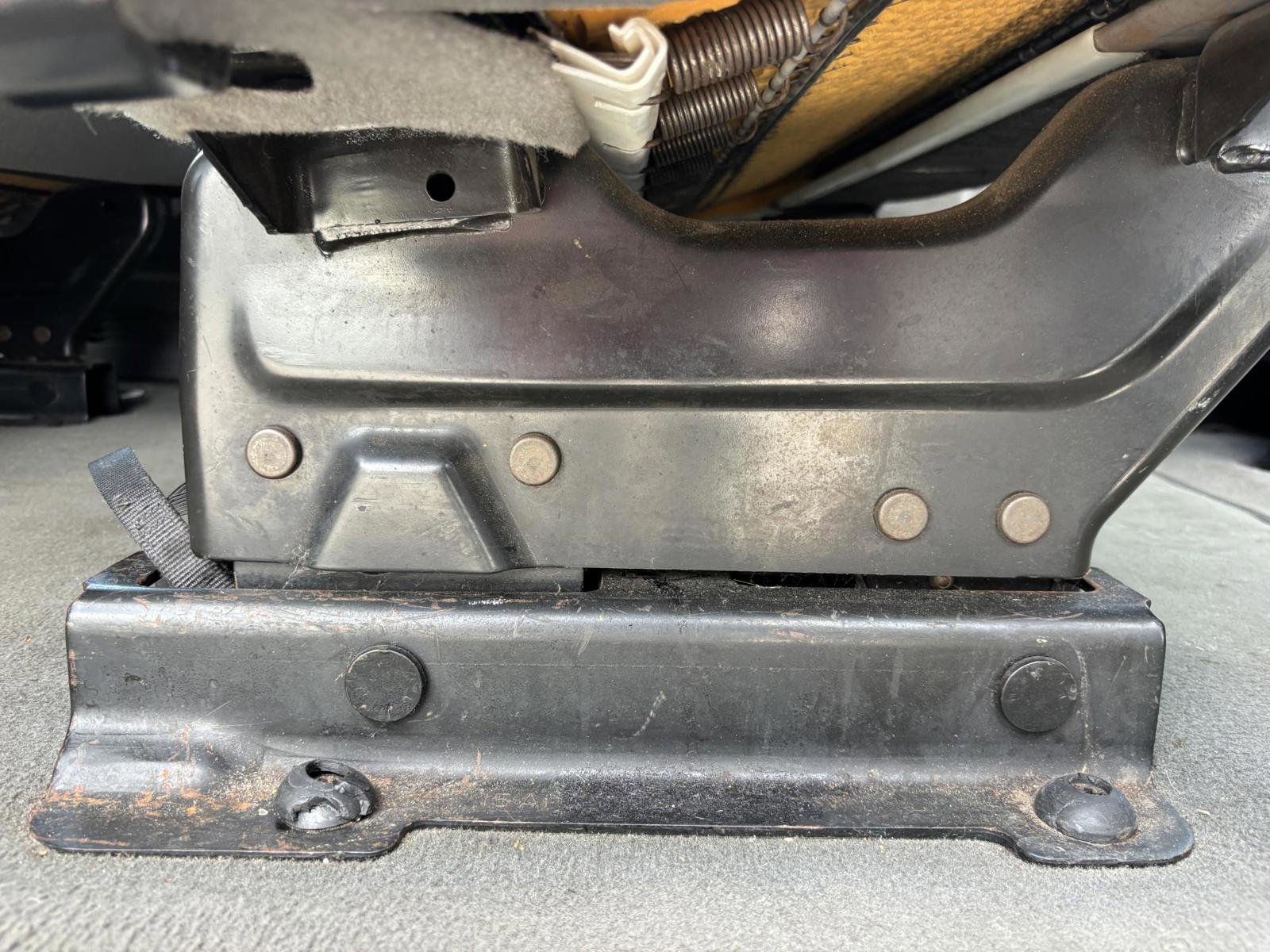 Used 2010 Ford E-350 and Econoline 350 XL image 25