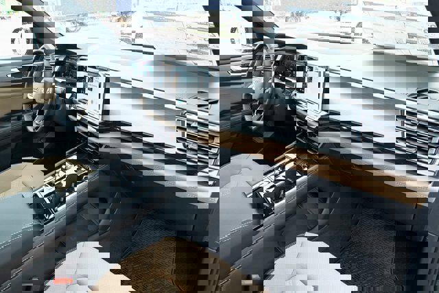 New 2026 Volkswagen Atlas Cross Sport SE image 40