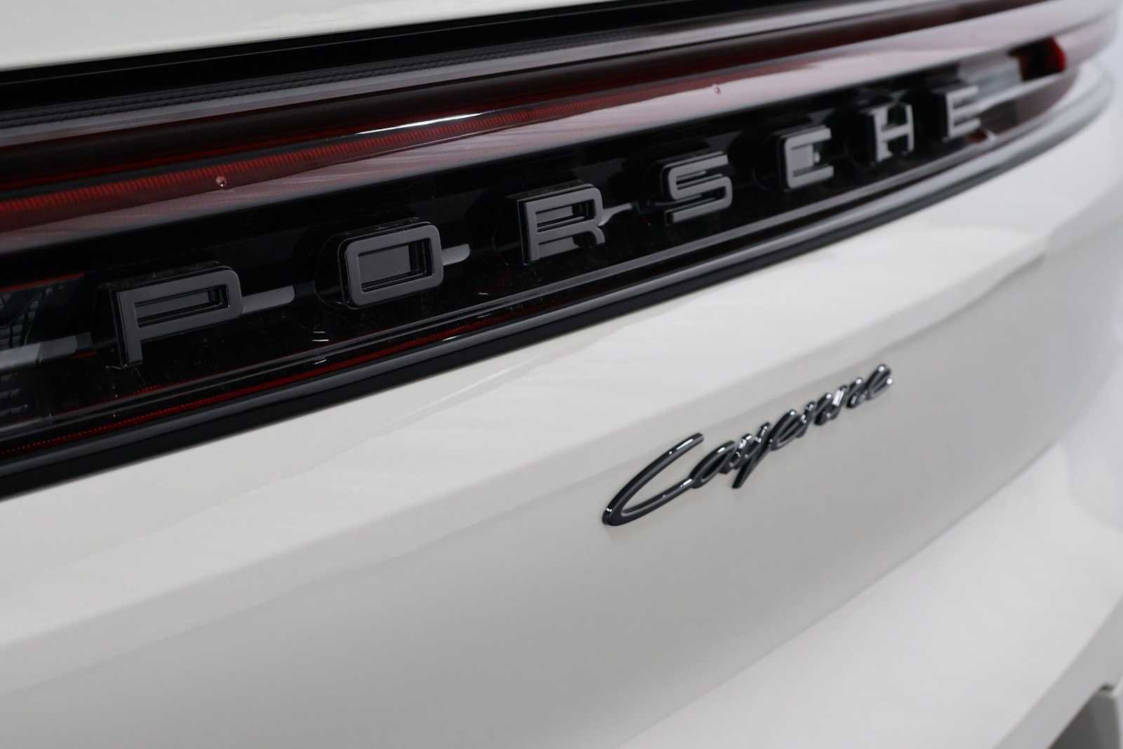 New 2026 Porsche Cayenne Coupe AWD/4WD image 8