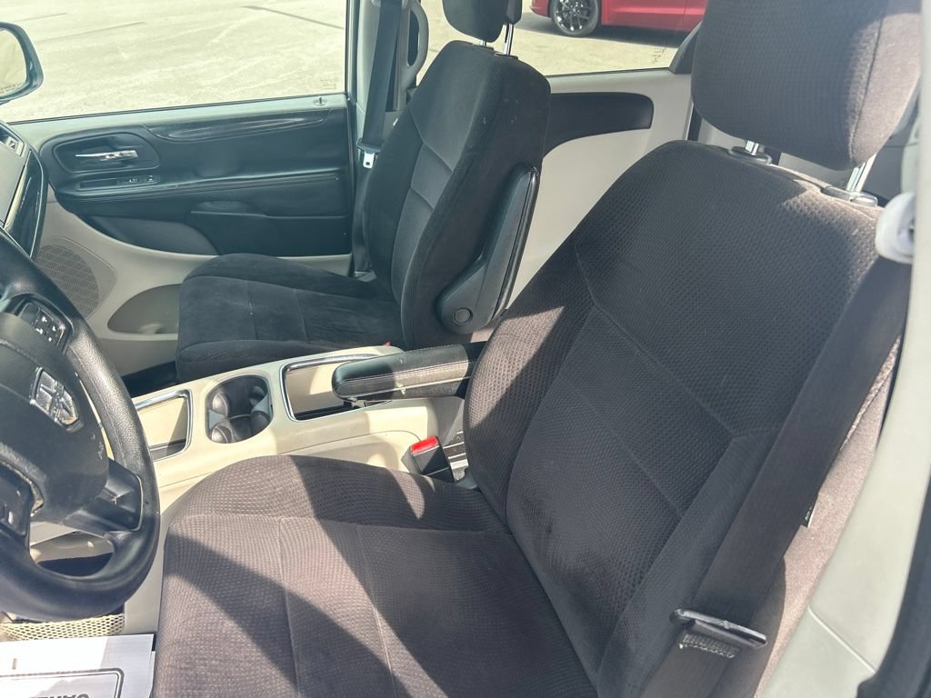 Used 2014 Dodge Grand Caravan SXT FWD image 16