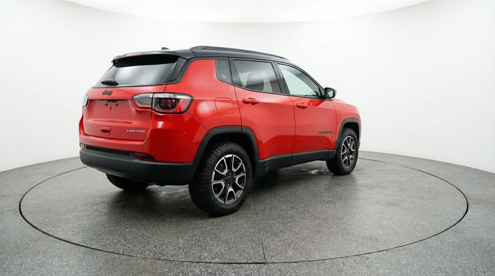Used 2025 Jeep Compass Trailhawk image 9