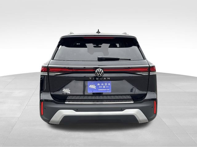 New 2026 Volkswagen Tiguan S FWD image 4