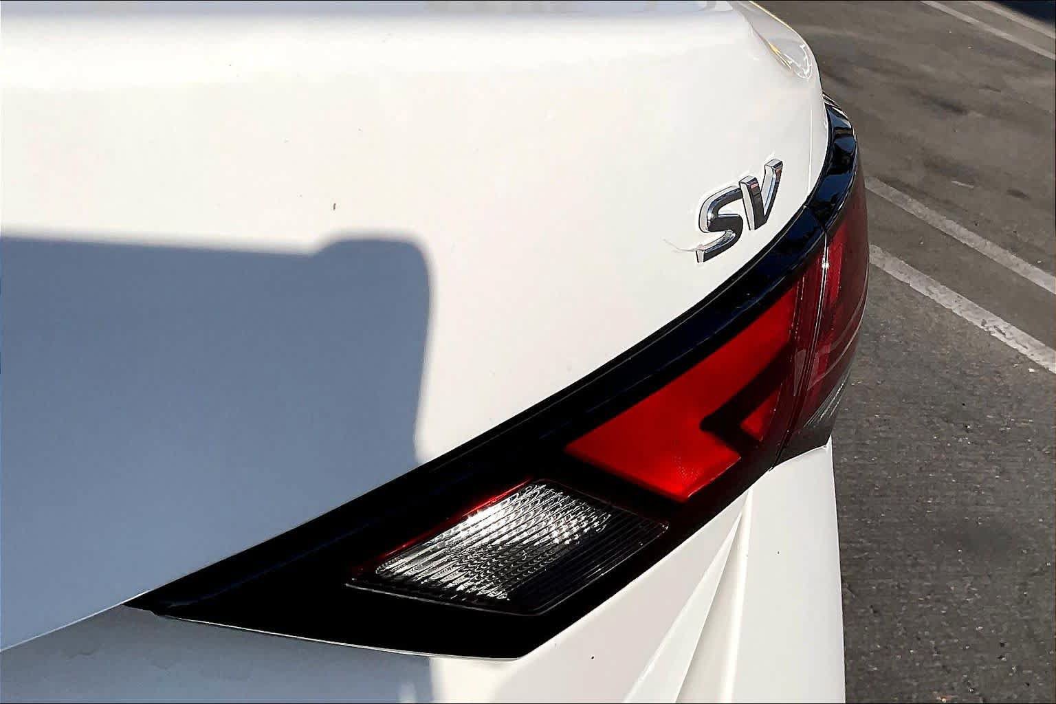 Used 2024 Nissan Sentra SV FWD image 9