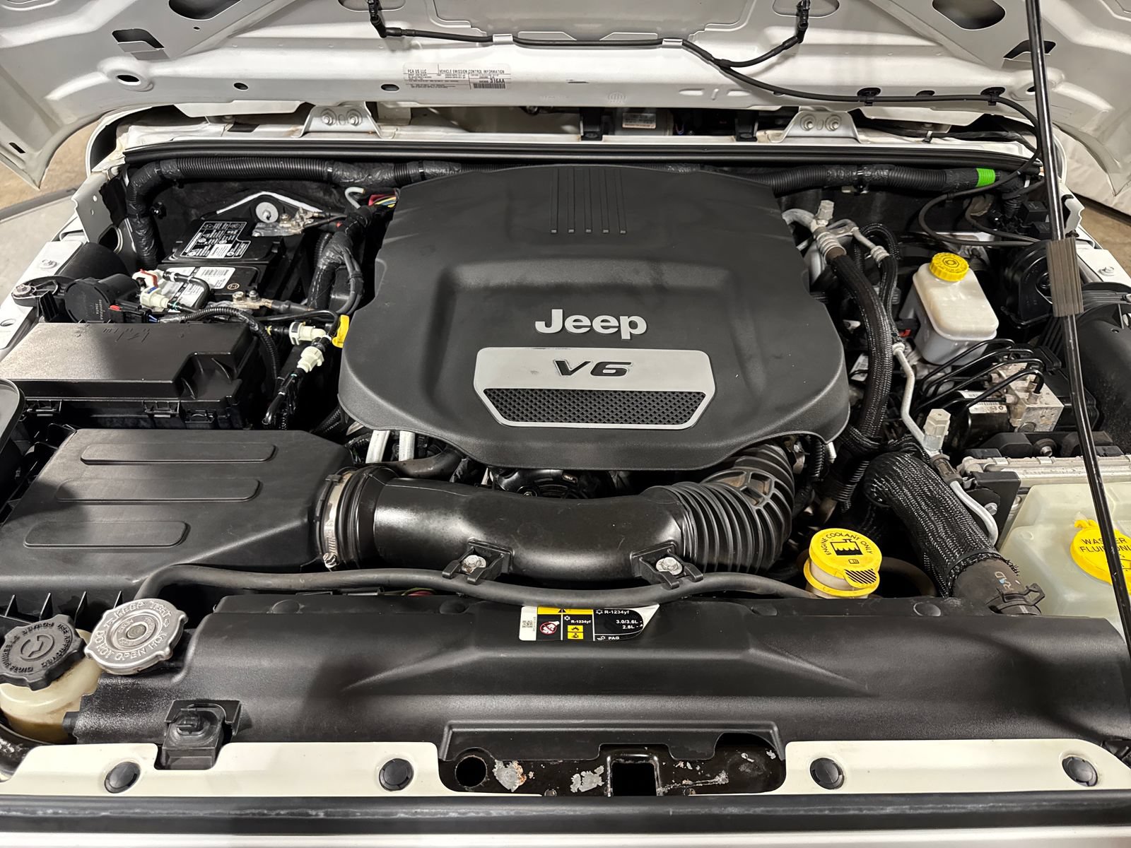 Used 2018 Jeep Wrangler Unlimited Sport S AWD/4WD image 26