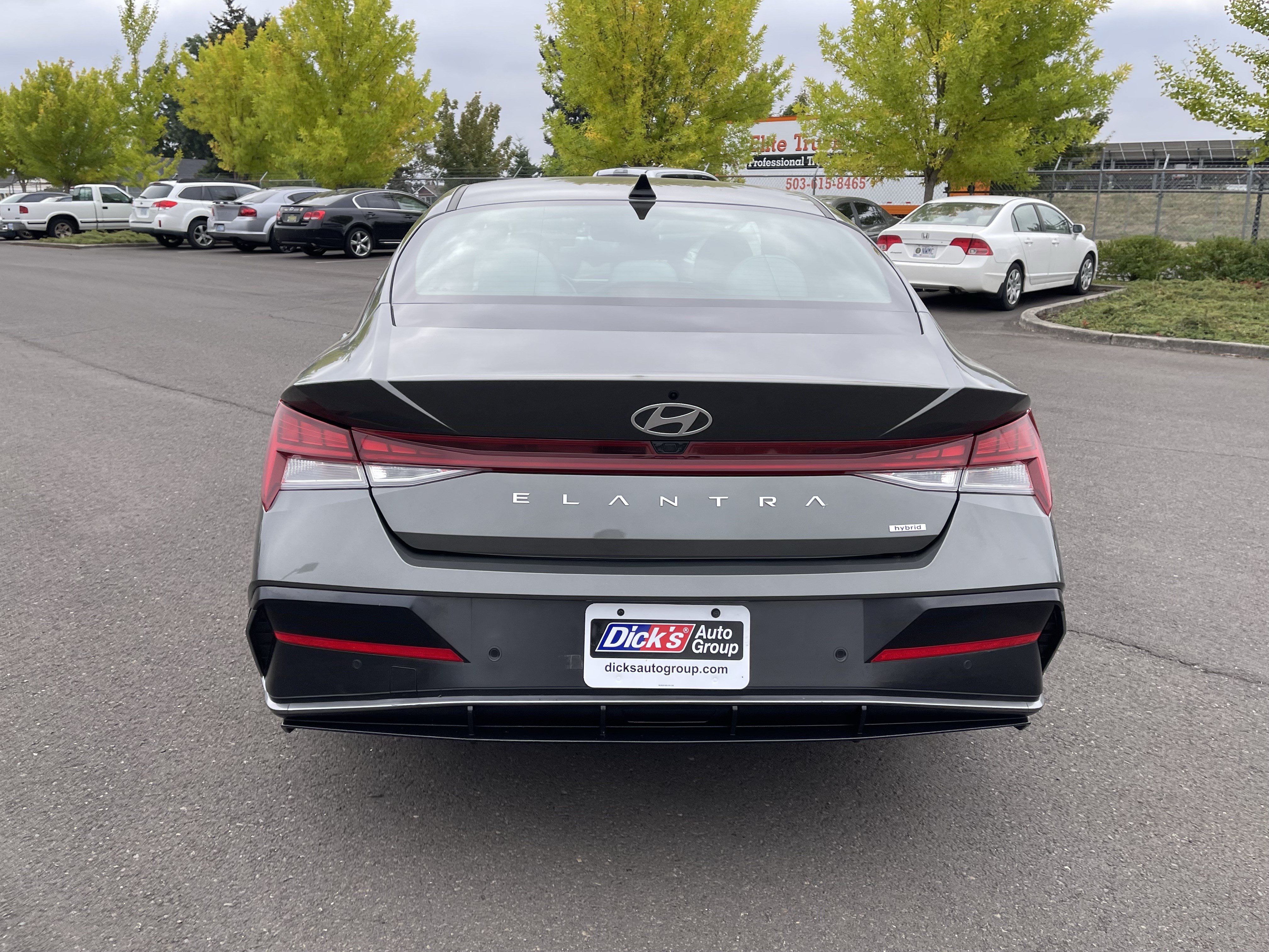 Used 2024 Hyundai Elantra Limited FWD image 4