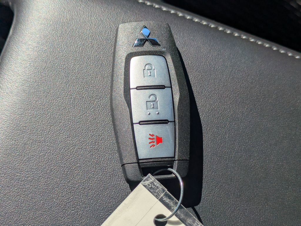 New 2026 Mitsubishi Outlander ES image 31