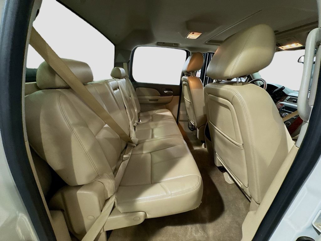 Used 2013 Chevrolet Silverado 1500 LTZ w/ LTZ White Diamond Edition image 21