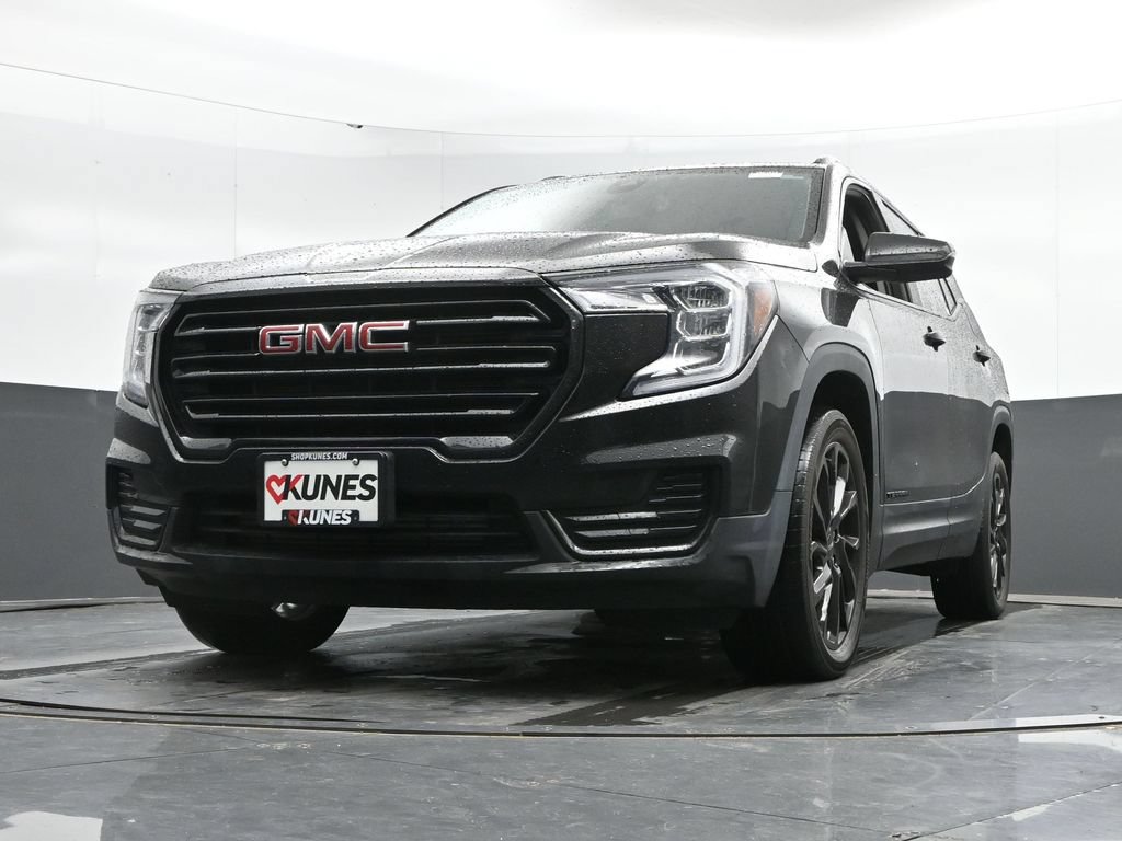 Used 2023 GMC Terrain SLE w/ Driver Convenience Package AWD/4WD image 44