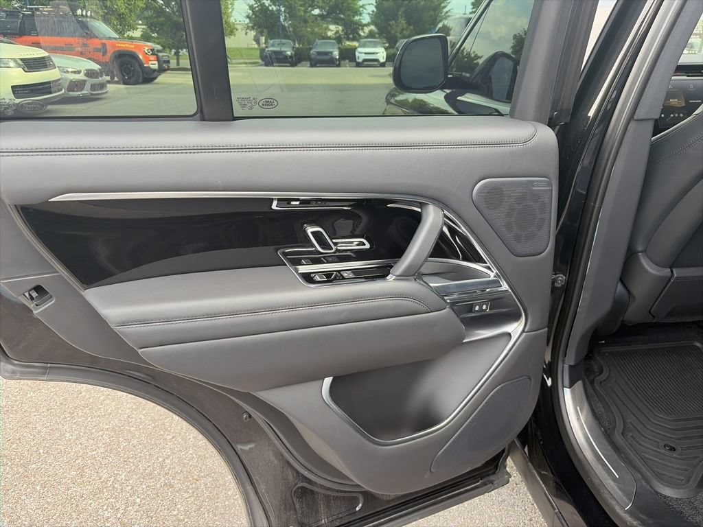Certified 2023 Land Rover Range Rover SE AWD/4WD image 18