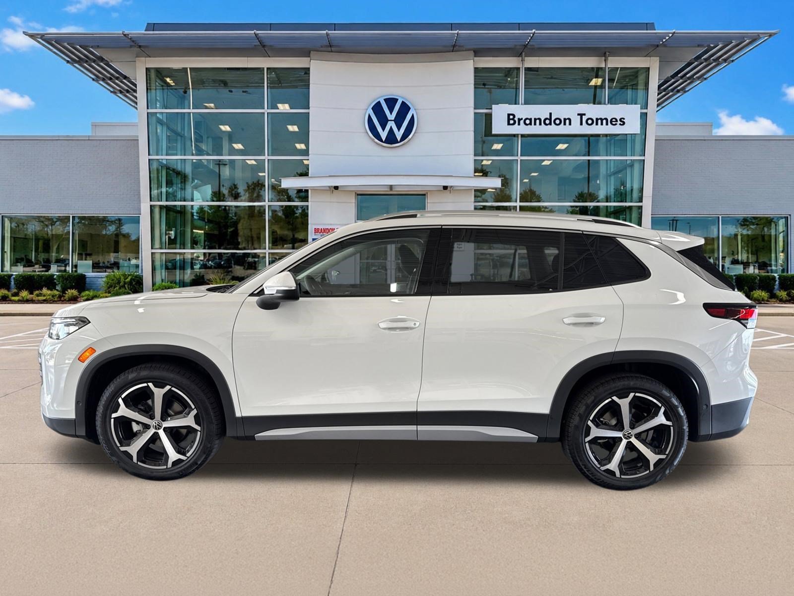 New 2026 Volkswagen Tiguan SE FWD image 7
