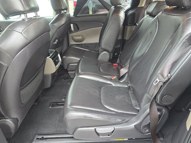 Used 2026 Kia Carnival EX FWD image 11