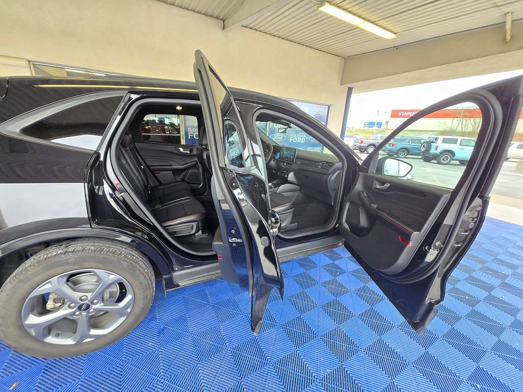Used 2023 Ford Escape ST-Line w/ Tech Pack #1 image 27