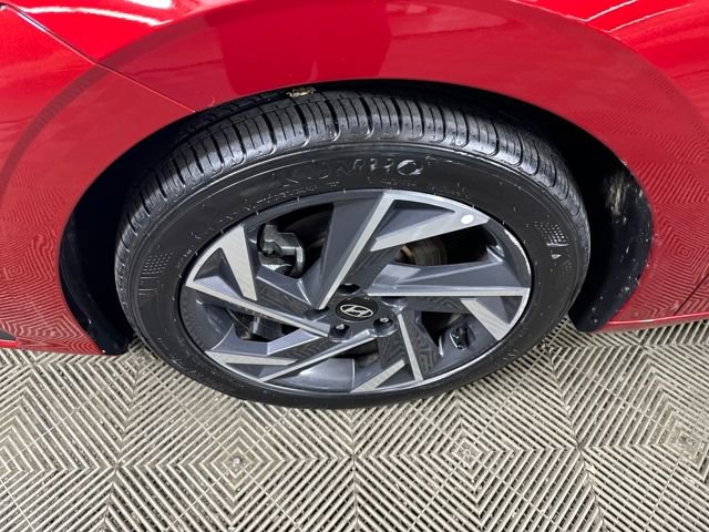 Used 2025 Hyundai Elantra Sport image 10