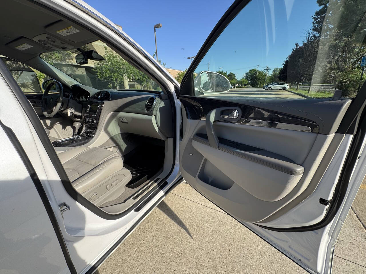 Used 2016 Buick Enclave Premium w/ Trailering Package FWD image 17