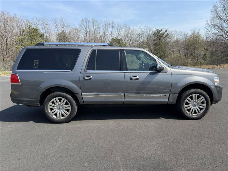 Used 2013 Lincoln Navigator L 4WD w/ HD Trailer Tow Pkg image 5