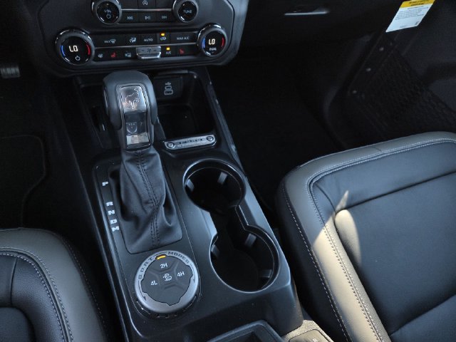 New 2026 Ford Bronco Outer Banks AWD/4WD image 9