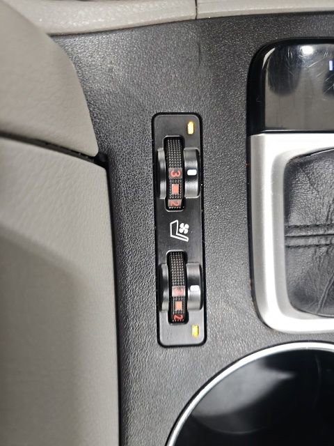 Used 2016 Toyota Highlander Limited w/ Protection Package #3 image 24