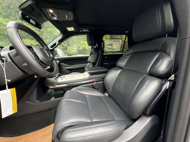 New 2027 Lincoln Navigator L Reserve w/ Jet Appearance Package AWD/4WD image 11