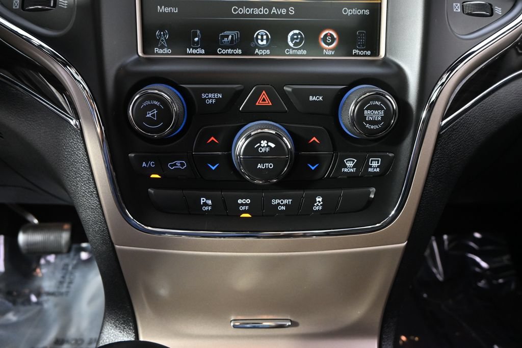 Used 2017 Jeep Grand Cherokee Overland AWD/4WD image 31