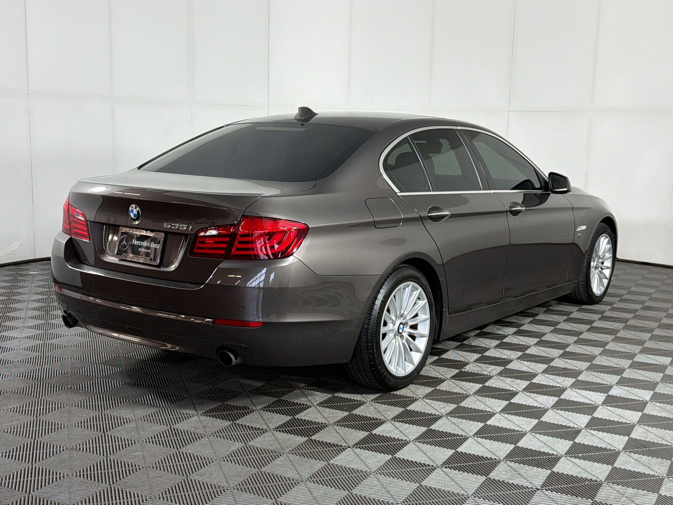 Used 2012 BMW 535i xDrive Sedan AWD/4WD image 9