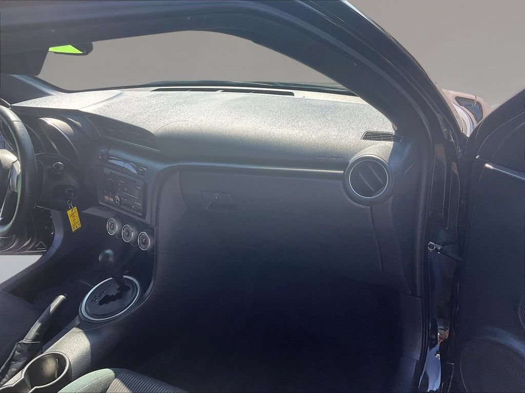 Used 2012 Scion tC FWD image 22