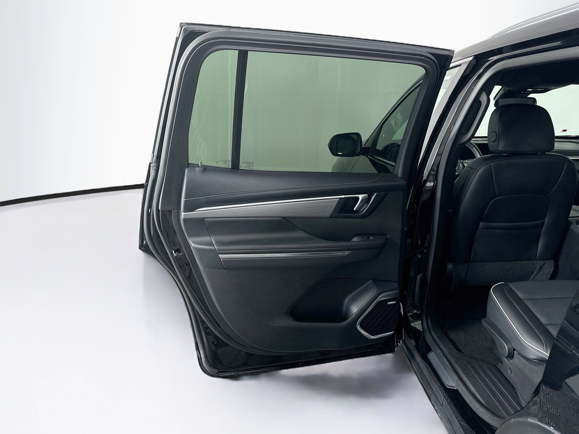 Used 2025 Buick Enclave Preferred FWD image 27