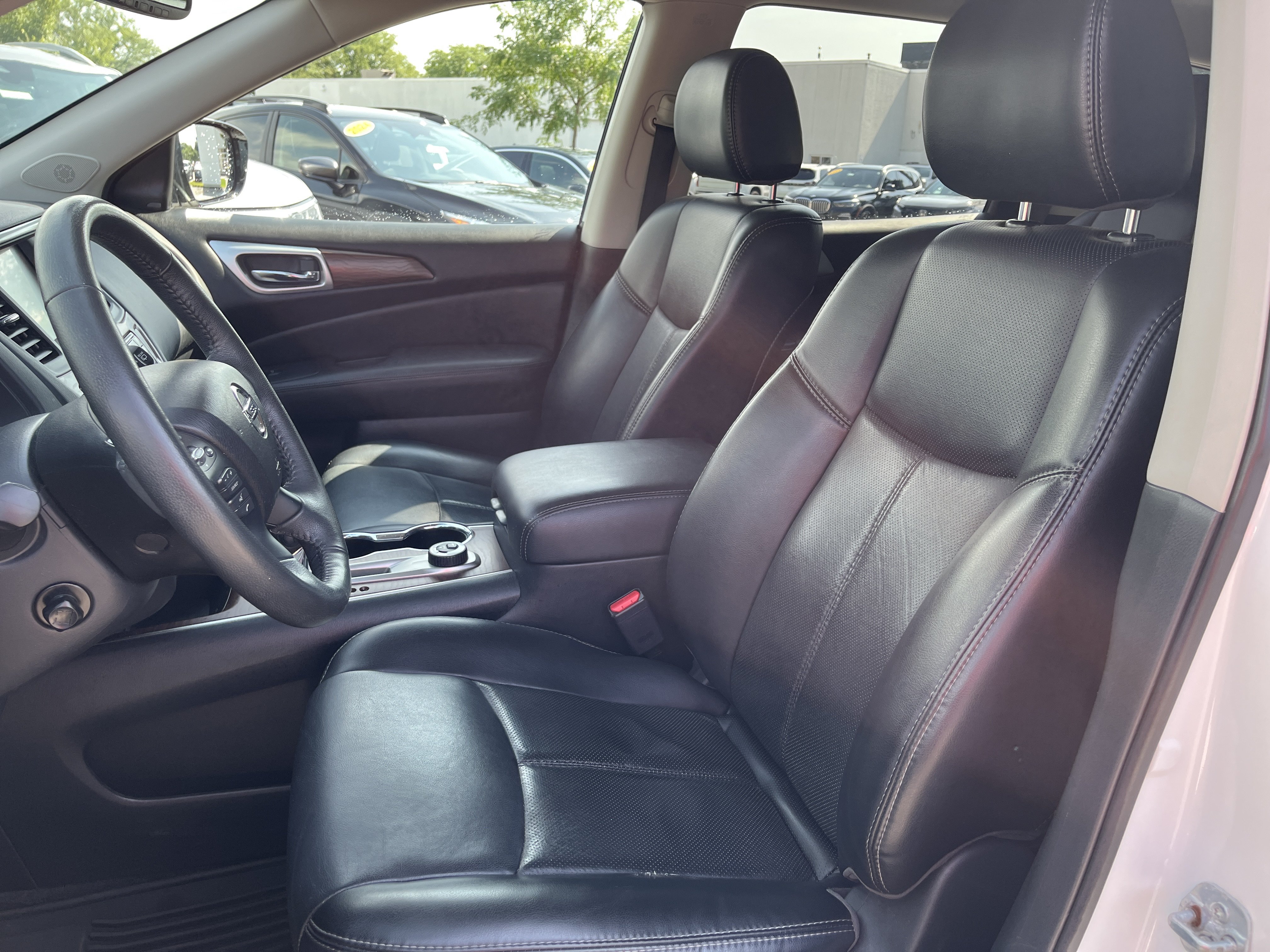 Used 2017 Nissan Pathfinder Platinum w/ Cargo Package AWD/4WD image 18