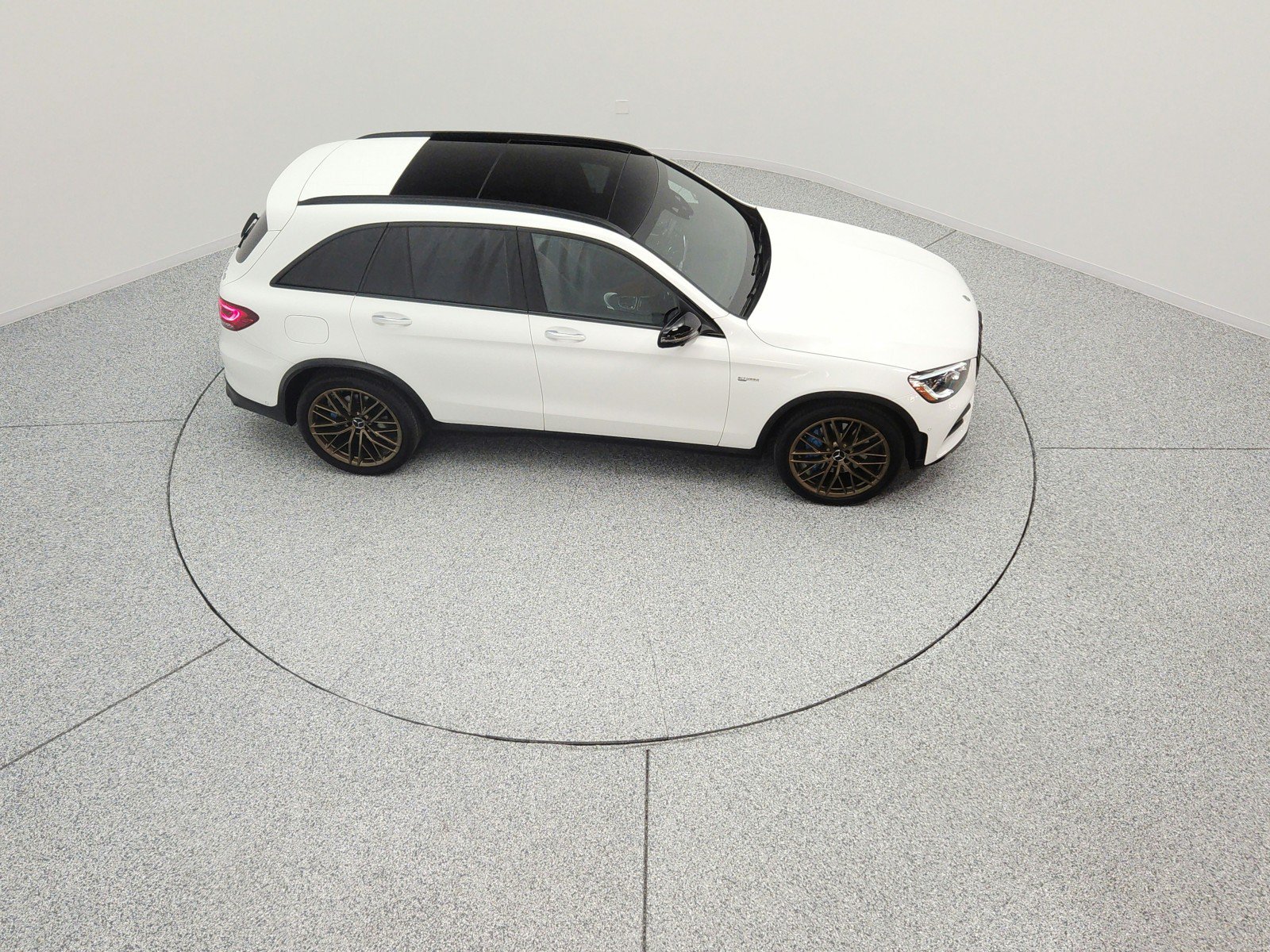 Used 2022 Mercedes-Benz GLC 43 AMG 4MATIC w/ Driver Assistance Package image 12