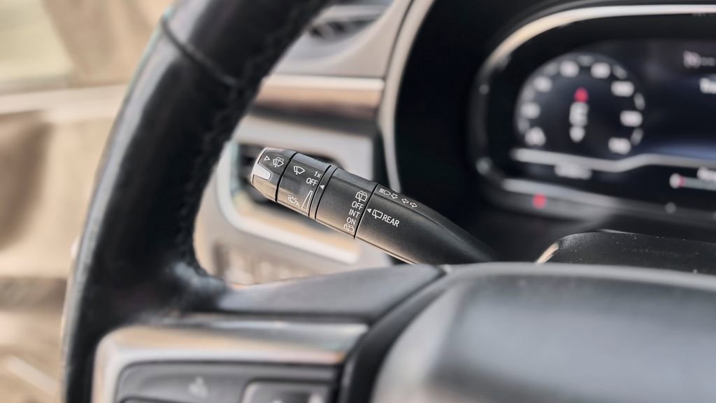 Used 2022 Chevrolet Suburban Z71 w/ Z71 Off-Road Package image 15