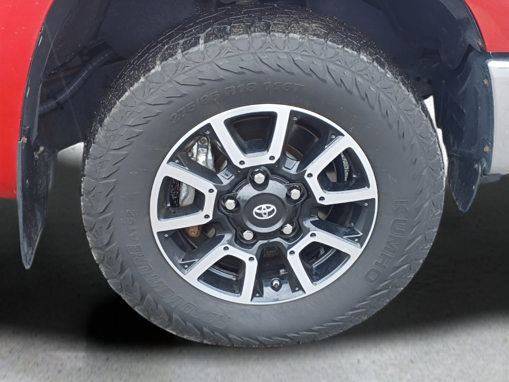 Used 2018 Toyota Tundra Limited w/ Limited Premium Package AWD/4WD image 32