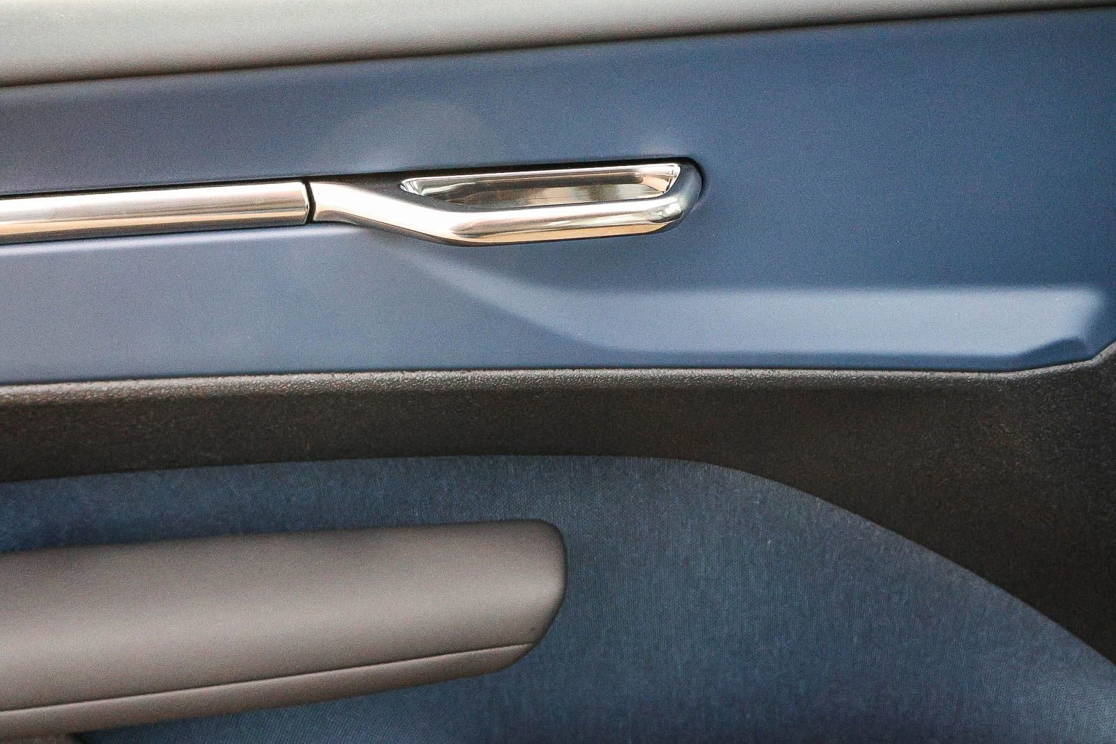 New 2026 Volvo EX30 Plus w/ Protection Package image 28