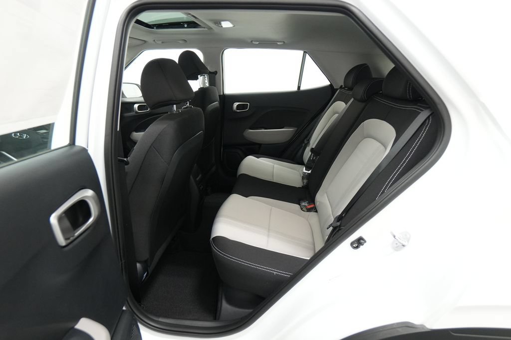 New 2026 Hyundai Venue SEL FWD image 18