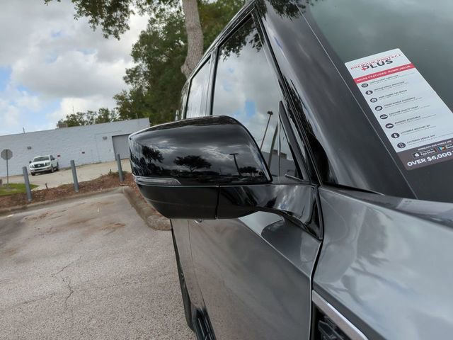 New 2026 Nissan Armada SL w/ Captain's Chari Seat Package image 11