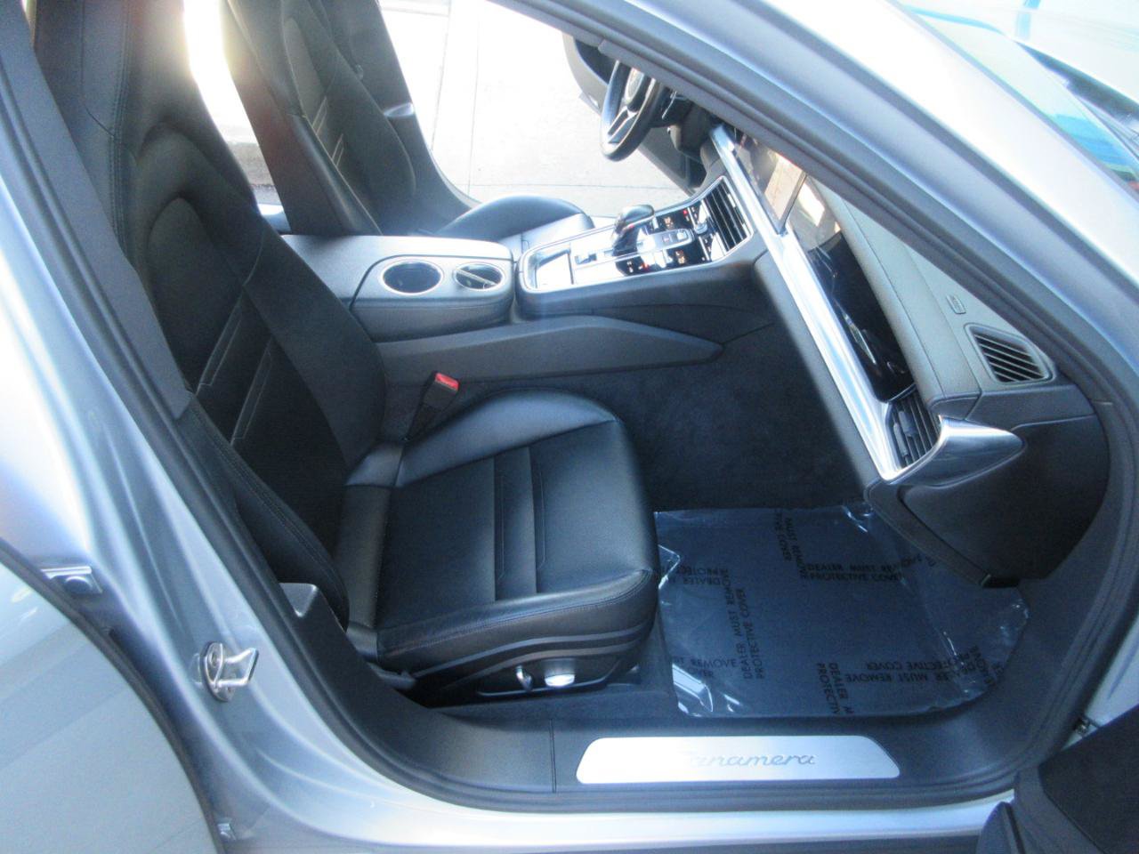 Used 2019 Porsche Panamera RWD image 24