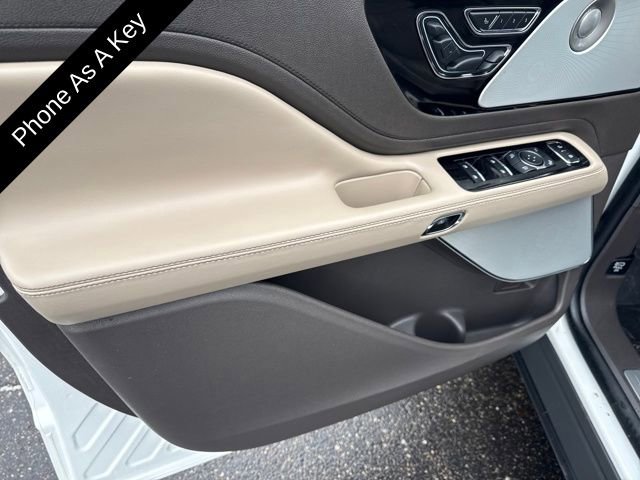 Certified 2023 Lincoln Aviator Reserve w/ Equipment Group 201A image 15