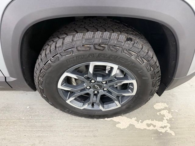 New 2026 Chevrolet Equinox ACTIV w/ Convenience Package III image 4