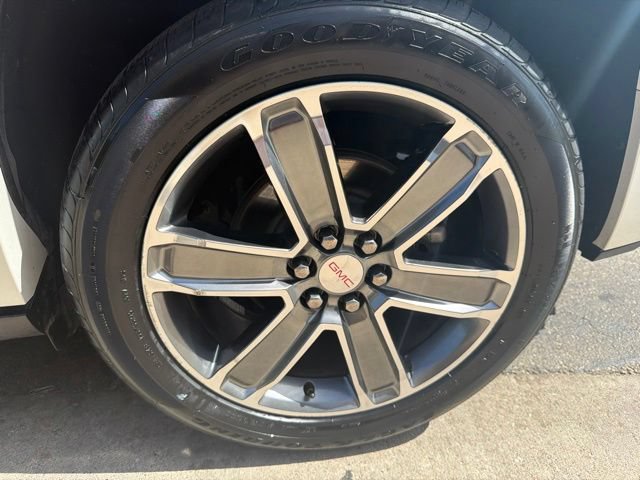 Used 2017 GMC Acadia Denali w/ Technology Package FWD image 39