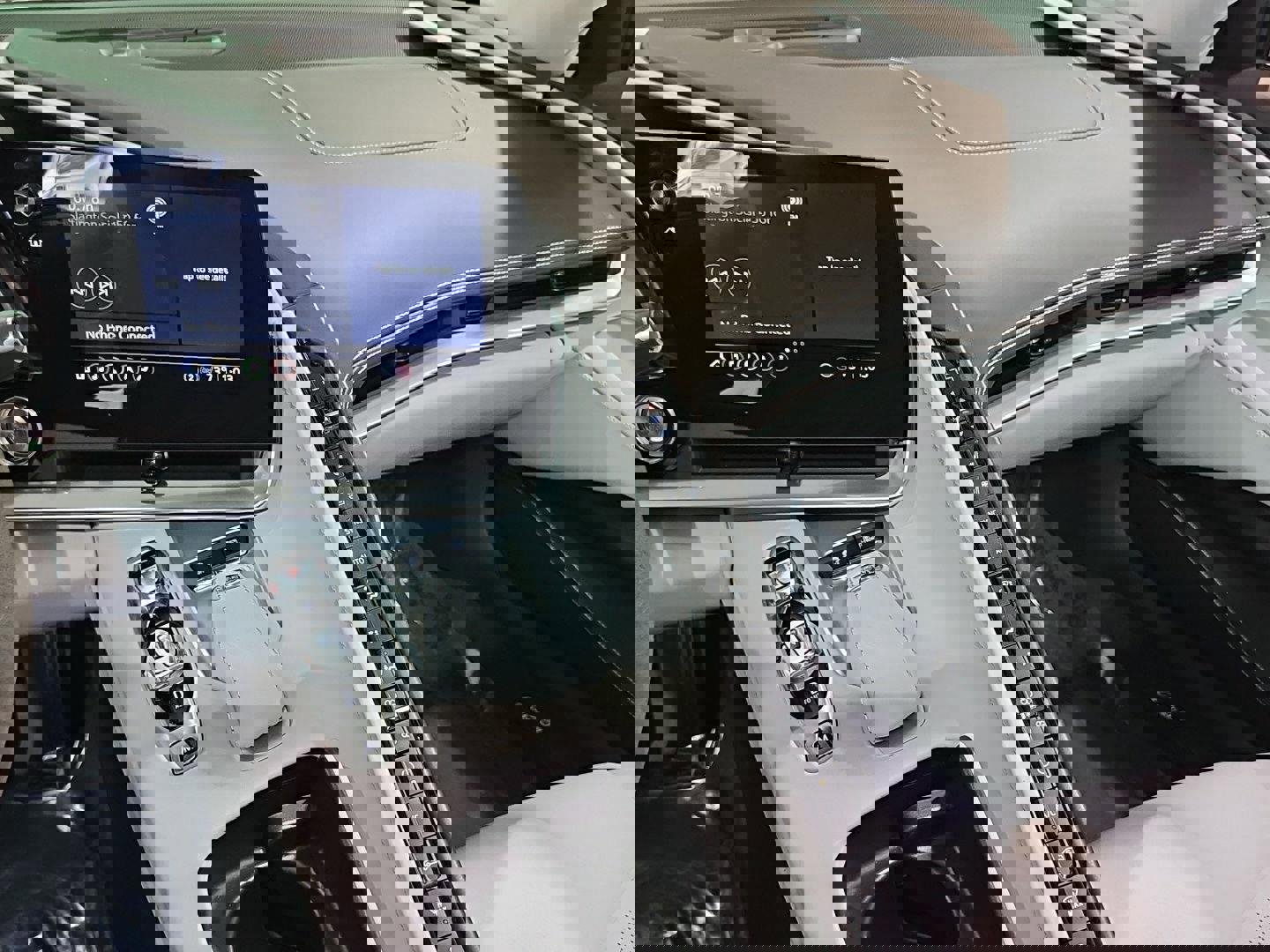 Used 2021 Chevrolet Corvette Stingray Premium Cpe w/ Z51 Performance Package image 16