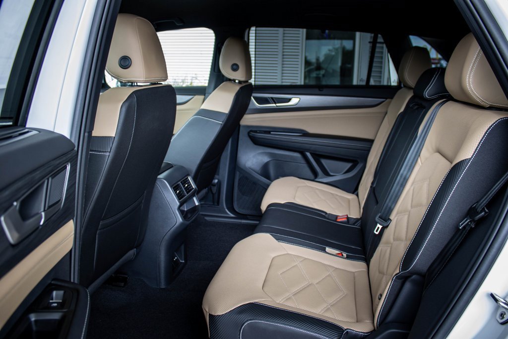 New 2026 Volkswagen Atlas Cross Sport SE image 45
