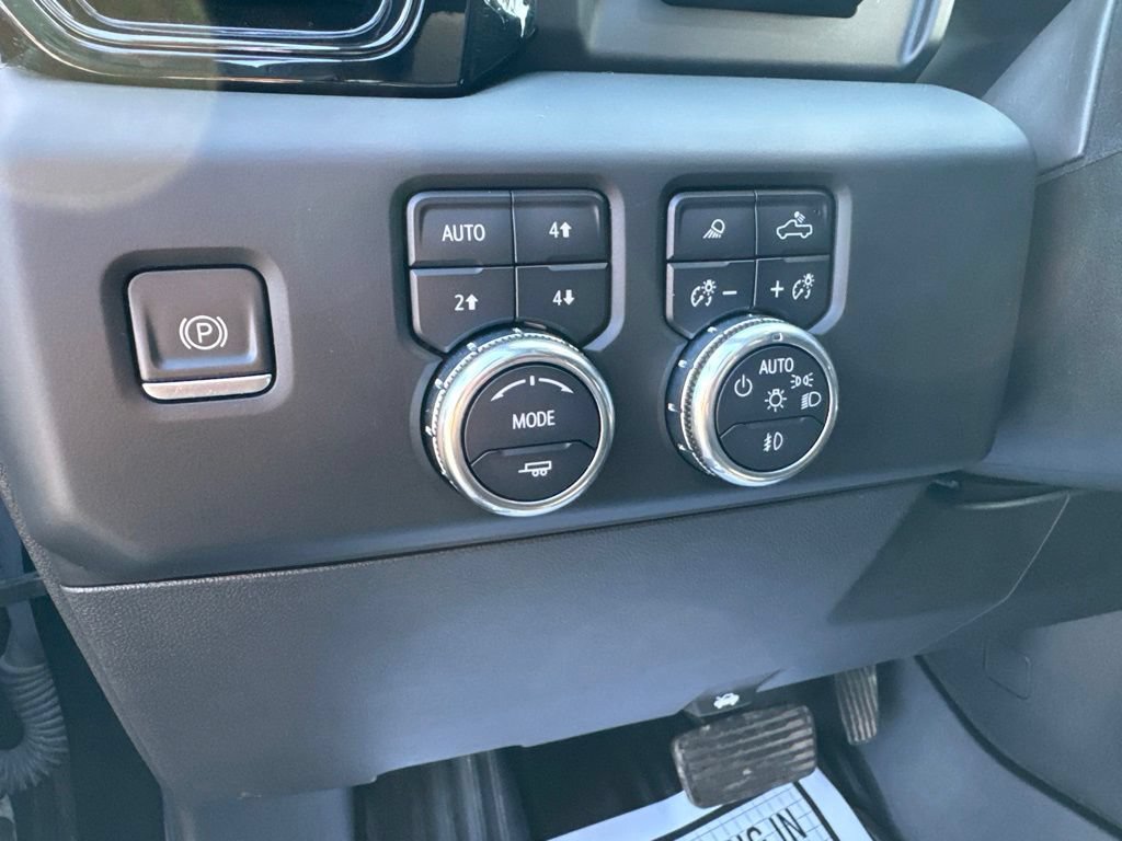 Used 2022 GMC Sierra 1500 AT4 w/ AT4 Premium Package AWD/4WD image 19