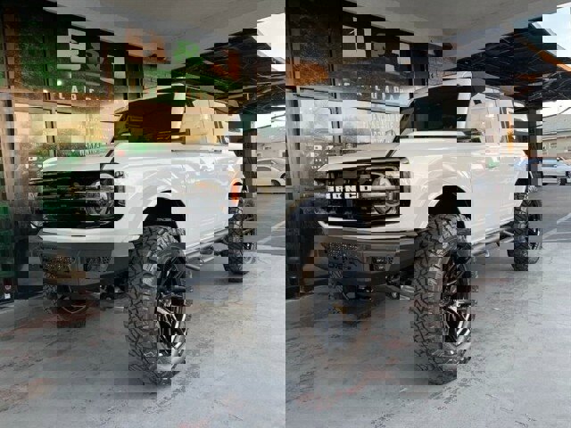 Used 2023 Ford Bronco Outer Banks image 1