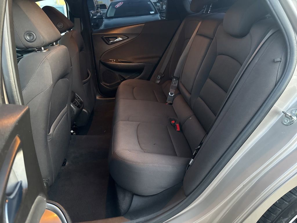 Used 2022 Chevrolet Malibu LT FWD image 19