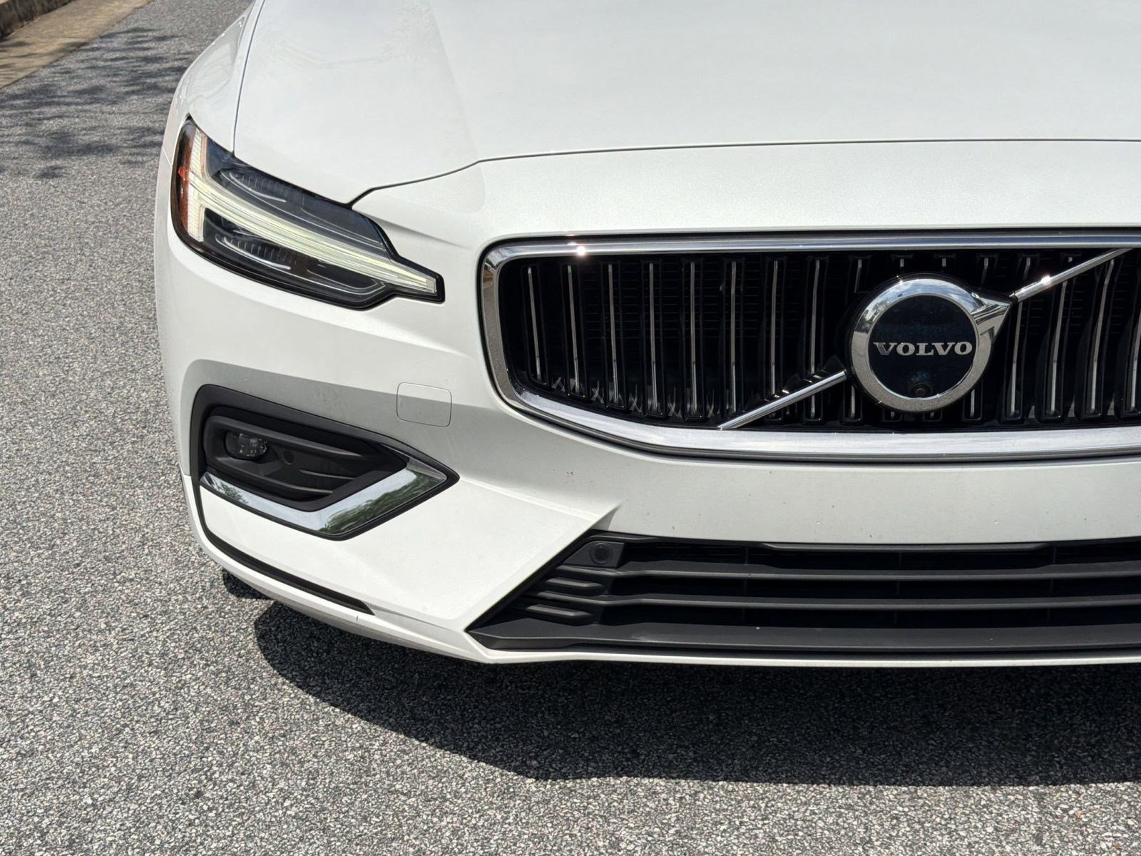 Used 2023 Volvo S60 B5 Ultimate w/ Protection Package Premier image 28