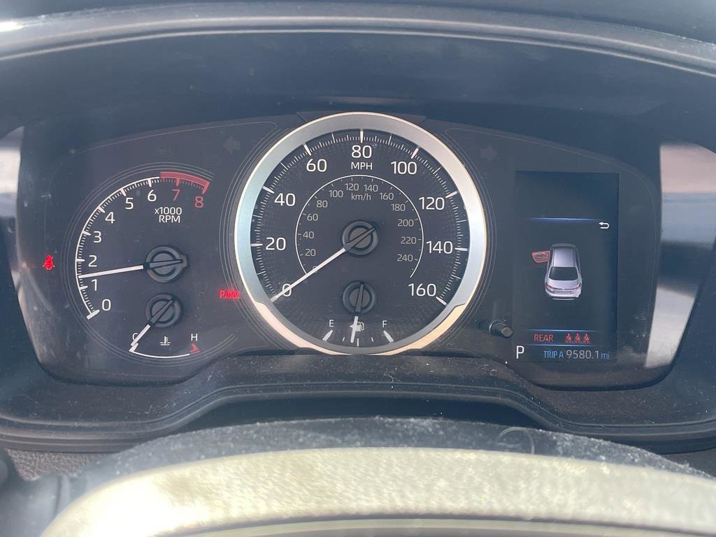 Used 2021 Toyota Corolla LE image 9