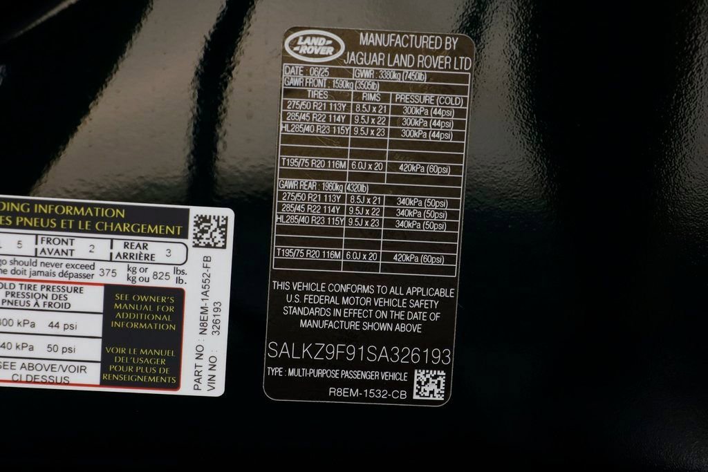 New 2025 Land Rover Range Rover SV AWD/4WD image 29