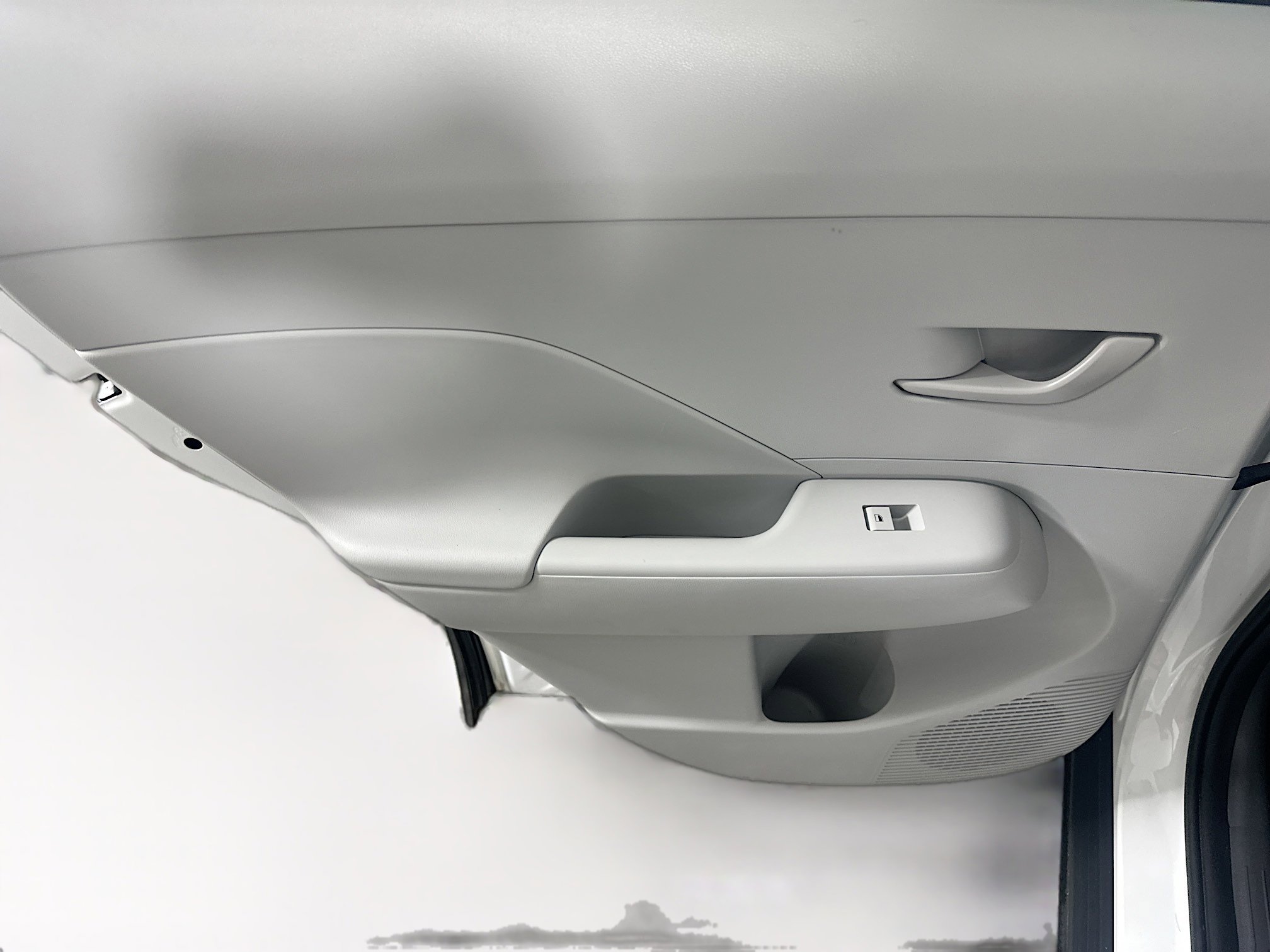 Used 2025 Hyundai Kona SEL FWD image 24