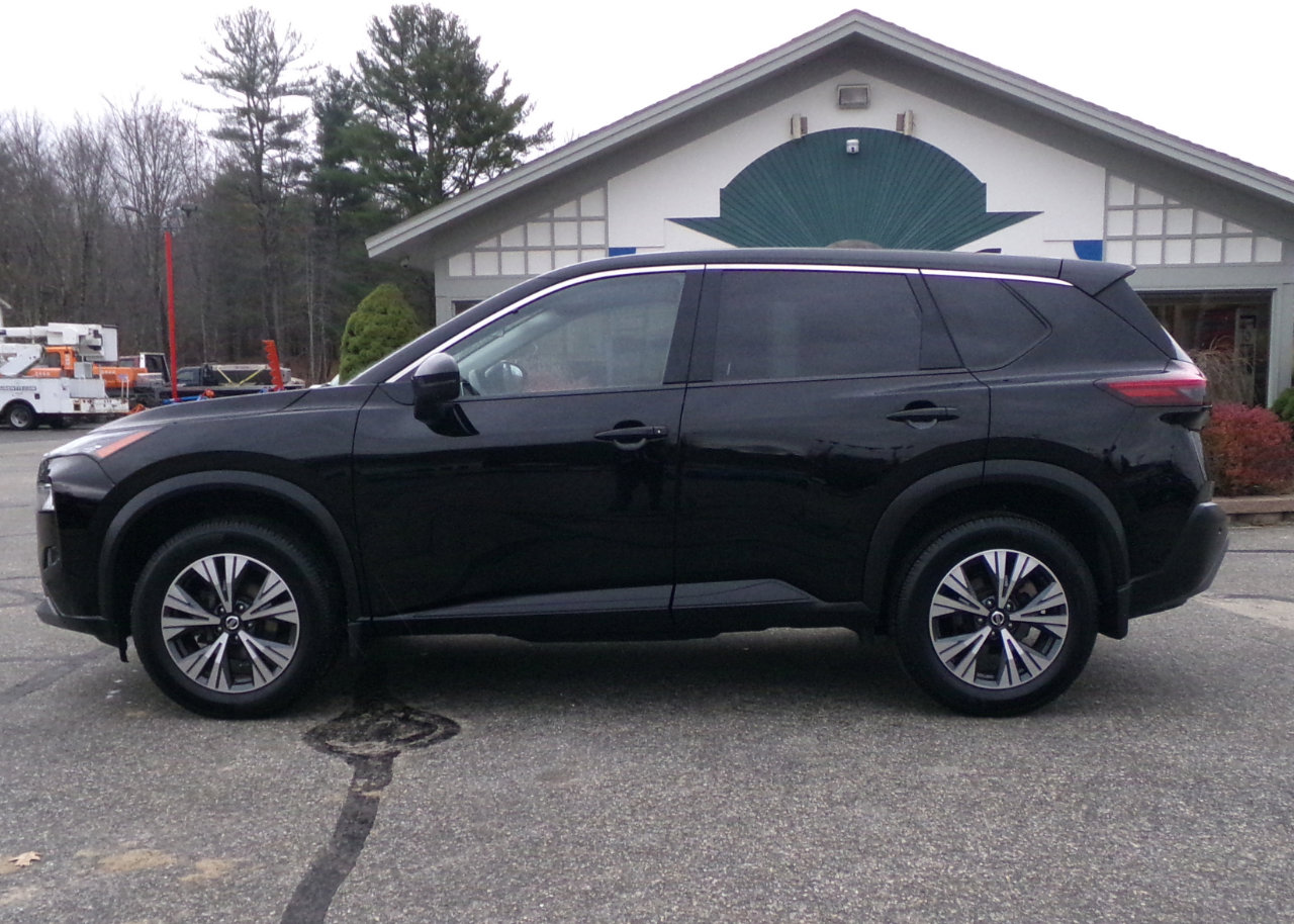 Used 2021 Nissan Rogue SV image 8