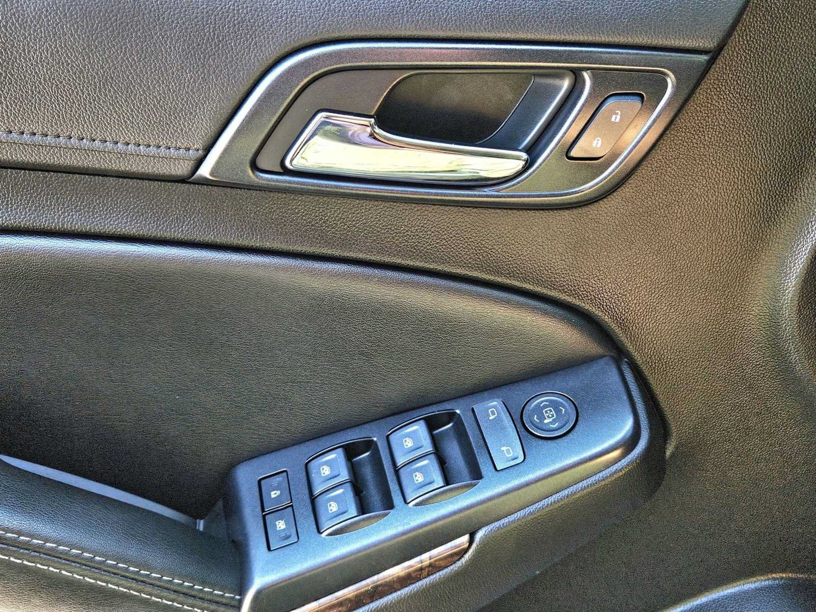 Used 2019 Chevrolet Tahoe LS AWD/4WD image 28